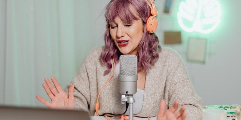 How To Become An Influencer: 9 Steps To Follow To Become An Online Power Influencer How to Become An Influencer: 9 Steps to Follow to Becoming A Power online Influencer