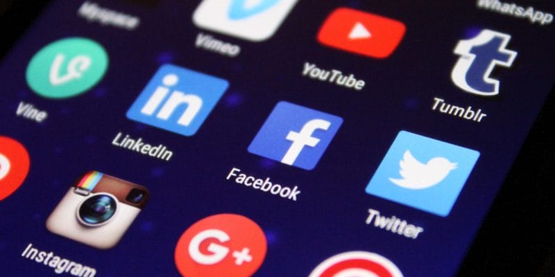 How To Become An Influencer: 9 Steps To Follow To Become An Online Power Influencer How to Become An Influencer: 9 Steps to Follow to Becoming A Power online Influencer